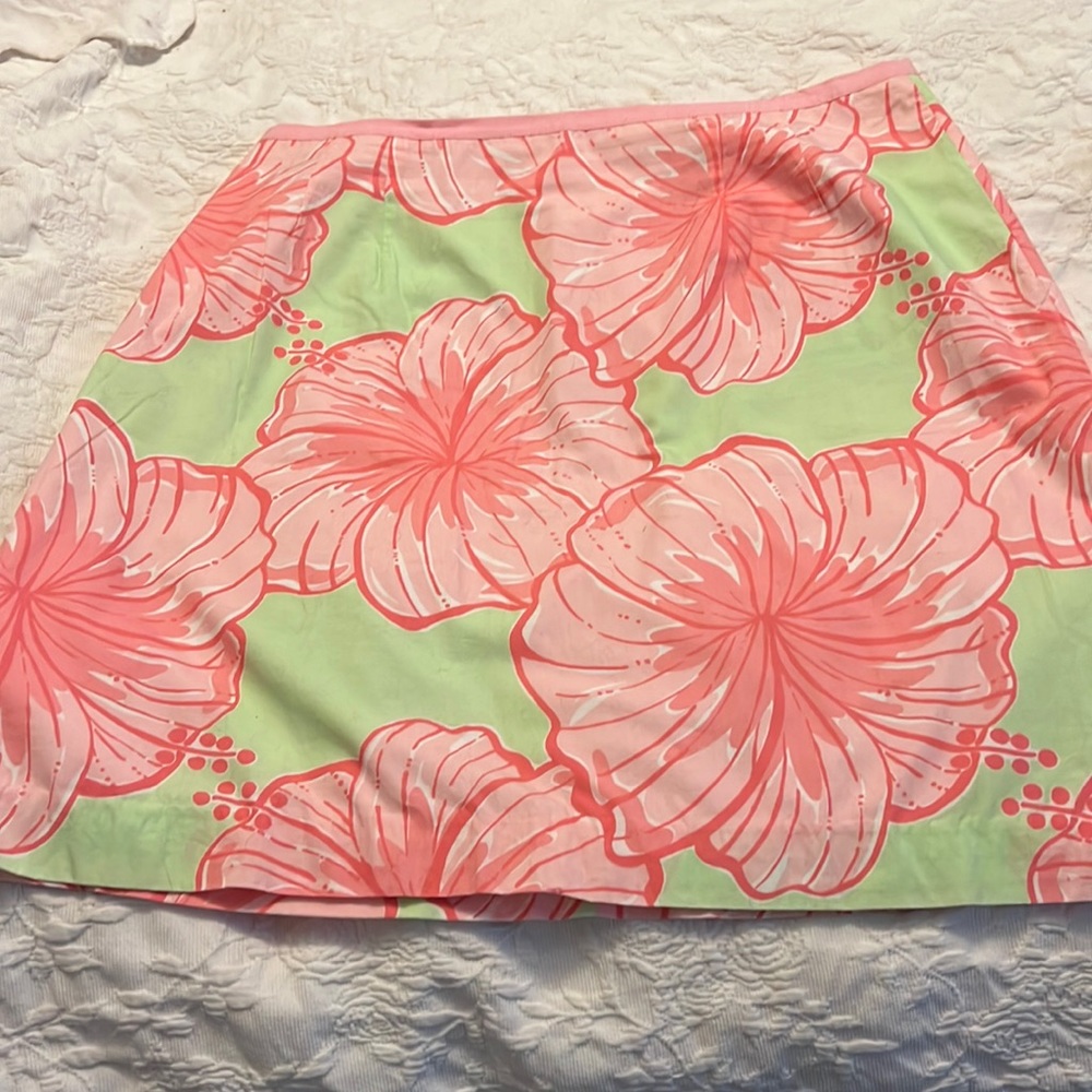Lilly Pulitzer ladies white label vintage skirt. Size 14